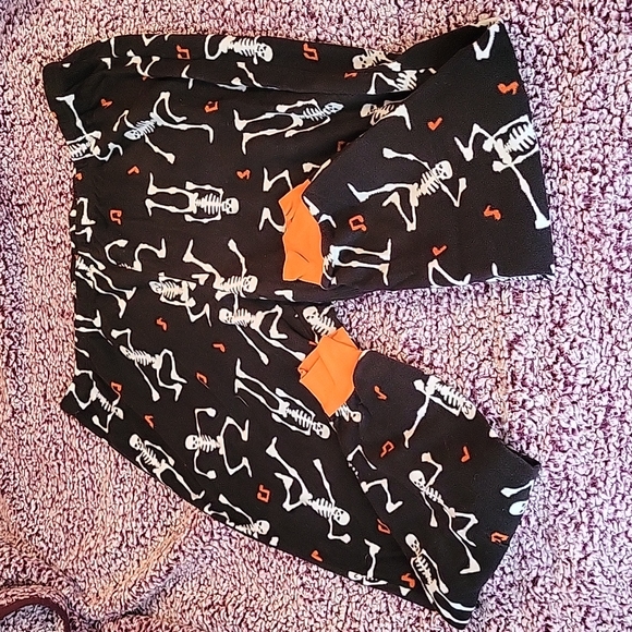 Halloween pjs - Picture 3 of 4